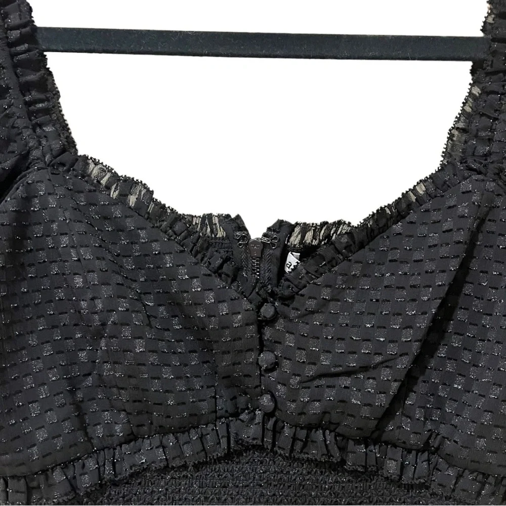 Alice + Olivia Rianna Puff Sleeve Smocked Crop Top in Black (L)